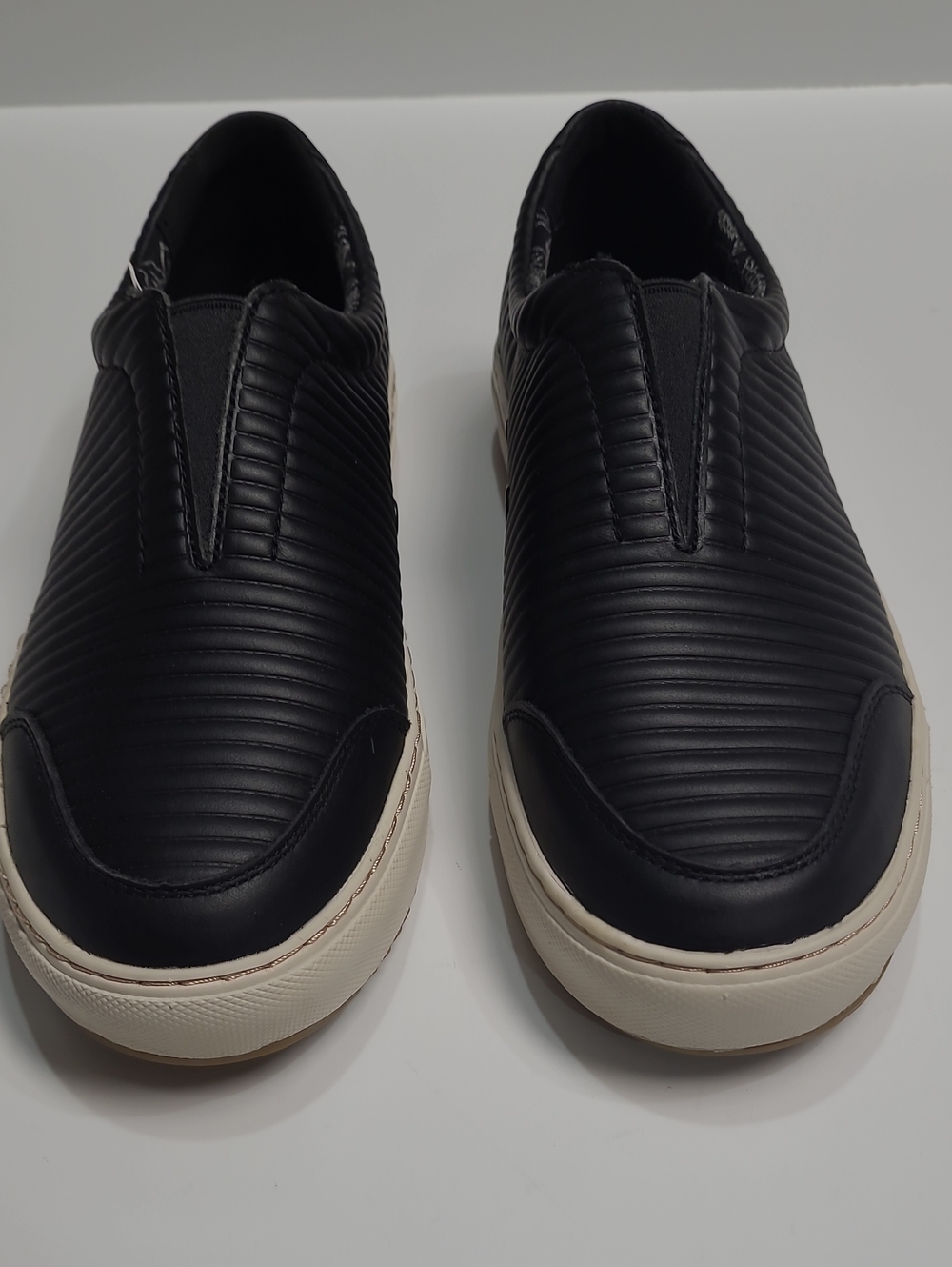 Bob's from Skechers Black Slip-On Casual Sneakers - Size 9